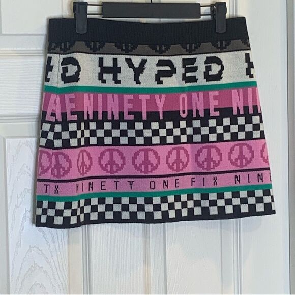 H&M Jacquard-knit Pink/ Black/ White Mini Skirt Size Medium - Picture 4 of 9